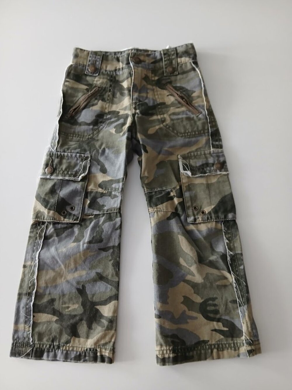 Kids Cotton Camo Cargo Pants - size 4T